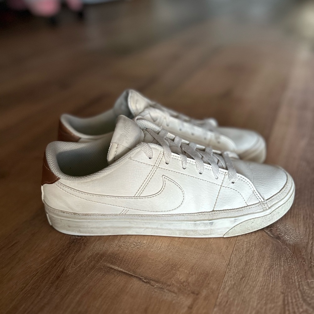 Nike Court Legacy Women’s Sneakers – Size 8.5 (White)